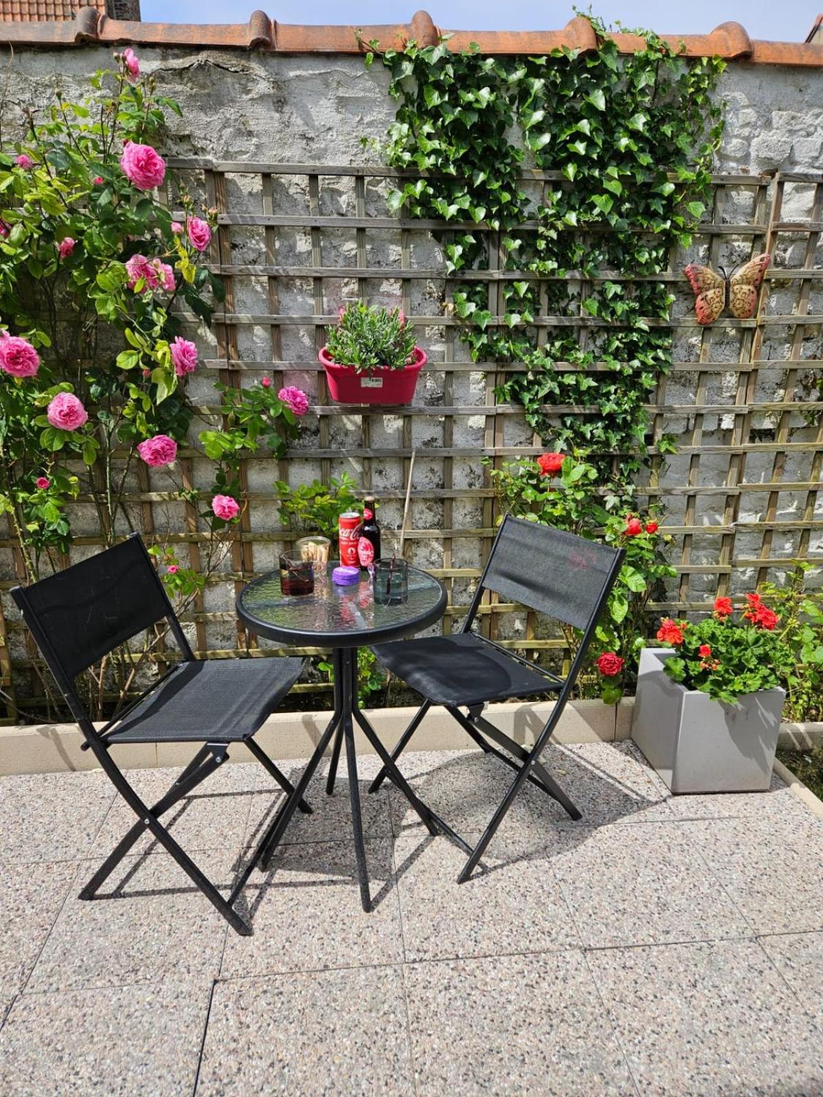 Appartement Avec Jardin Rosendael Proche Dunkirk
